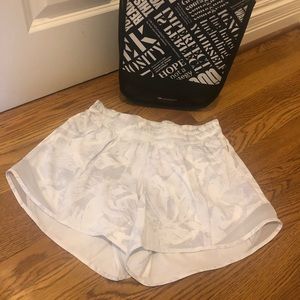 New lululemon white/gray Tracker shorts